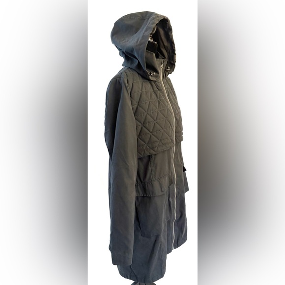 Mondetta Black Quilted Hooded Jacket - Picture 2 of 9